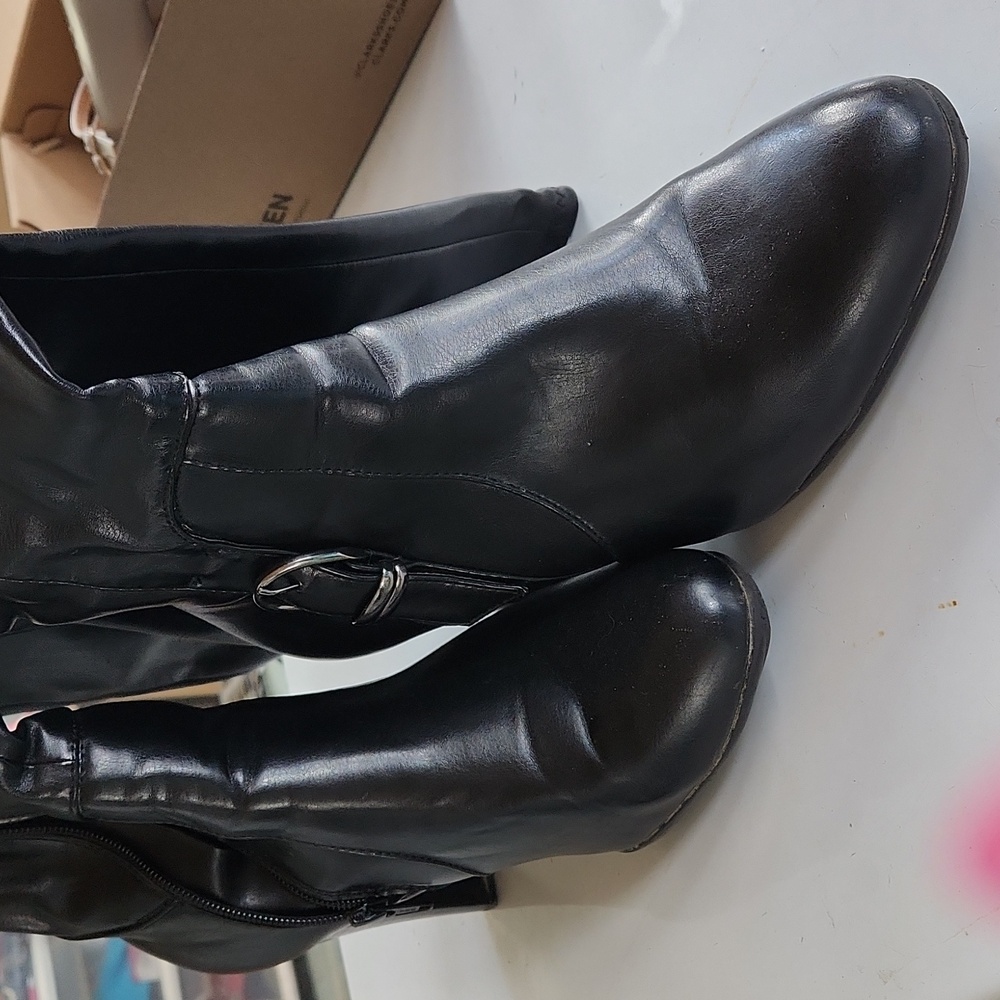 Dress heeled boots 9 1/2